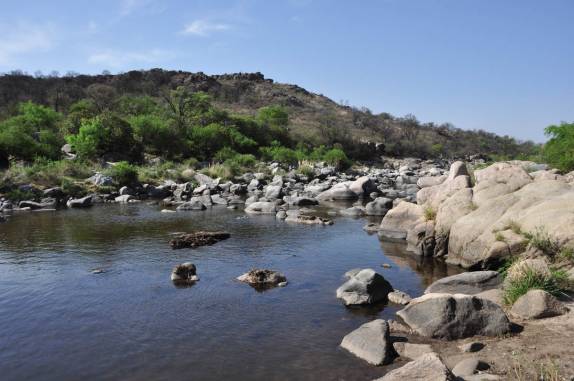 Uma das muitas piscinas naturais na região de San Marcos Sierra, na Argentina